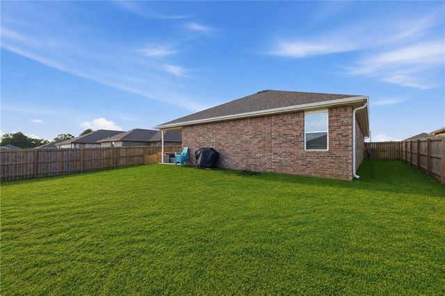 1709 Bugg Street, Pea Ridge, AR 72751