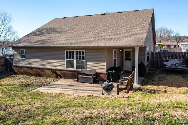 51 E Fairlane Drive, Sapulpa, OK 74066