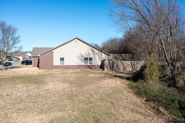 51 E Fairlane Drive, Sapulpa, OK 74066