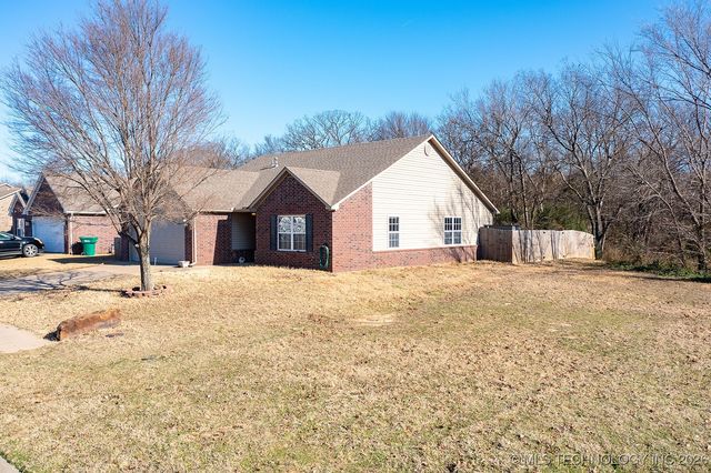 51 E Fairlane Drive, Sapulpa, OK 74066