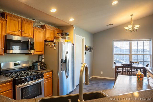 51 E Fairlane Drive, Sapulpa, OK 74066