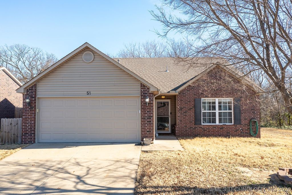 51 E Fairlane Drive, Sapulpa, OK 74066