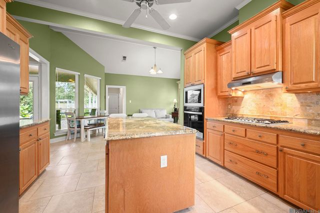 18212 Oak Lane Ave, Baton Rouge, LA 70816