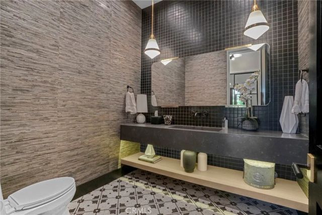 4961 Edgerton Avenue, Encino, CA 91436