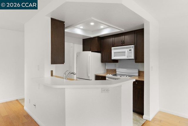 2535 Lucy Lane B, Walnut Creek, CA 94595