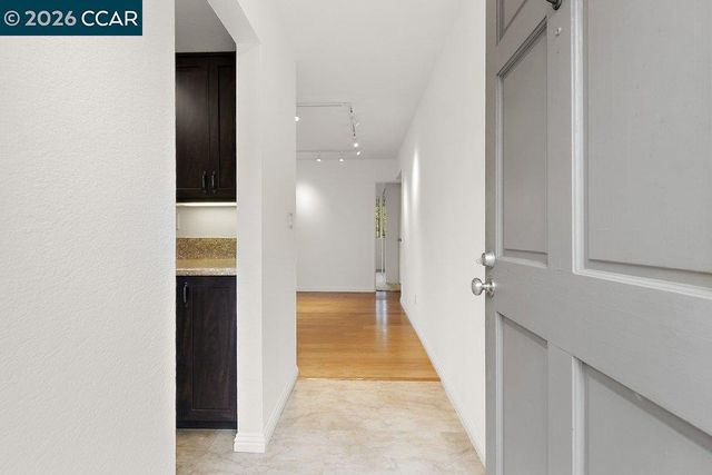 2535 Lucy Lane B, Walnut Creek, CA 94595