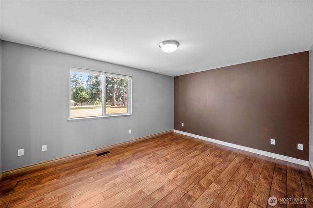 5921 184th Lane SW, Rochester, WA 98579