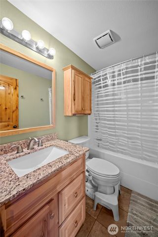5921 184th Lane SW, Rochester, WA 98579