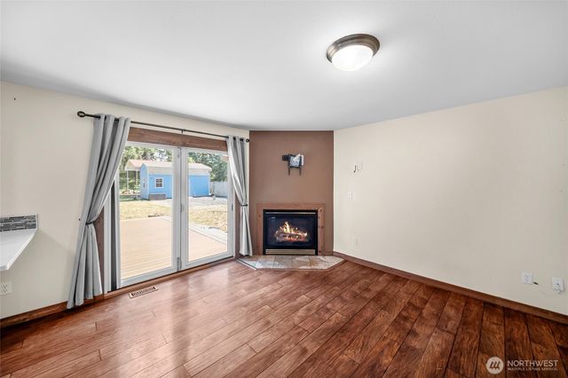 5921 184th Lane SW, Rochester, WA 98579