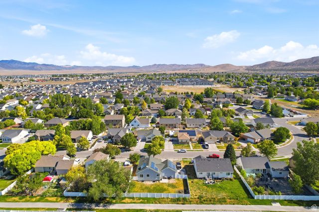 1836 E CANARY WAY, Eagle Mountain, UT 84005