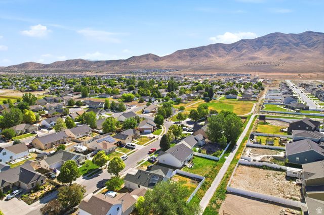 1836 E CANARY WAY, Eagle Mountain, UT 84005
