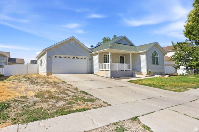 1836 E CANARY WAY, Eagle Mountain, UT 84005