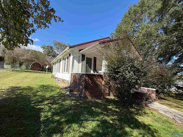 623 Chisolm Avenue, Bridgeport, AL 35740