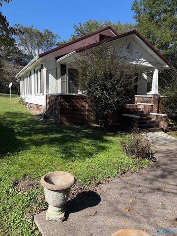 623 Chisolm Avenue, Bridgeport, AL 35740