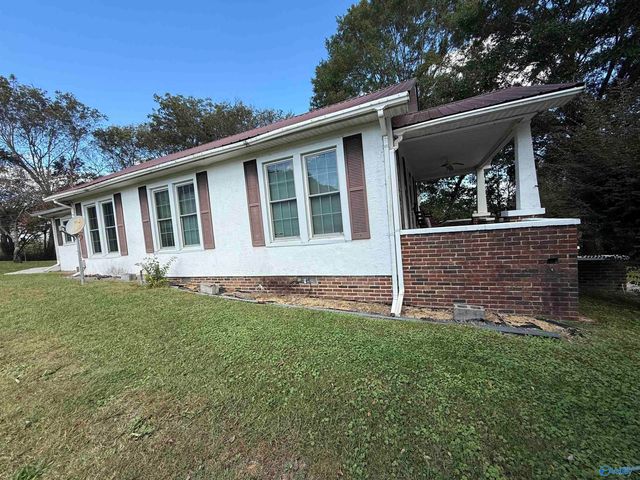 623 Chisolm Avenue, Bridgeport, AL 35740