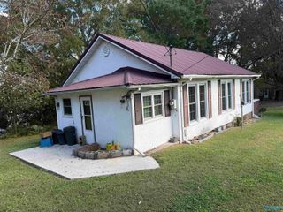 623 Chisolm Avenue, Bridgeport, AL 35740