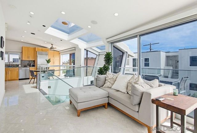 3786 Strandway 1, San Diego, CA 92109