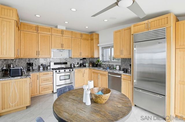 3786 Strandway 1, San Diego, CA 92109