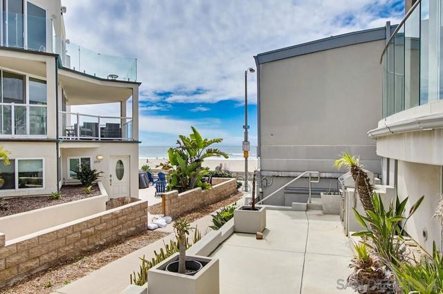 3786 Strandway 1, San Diego, CA 92109