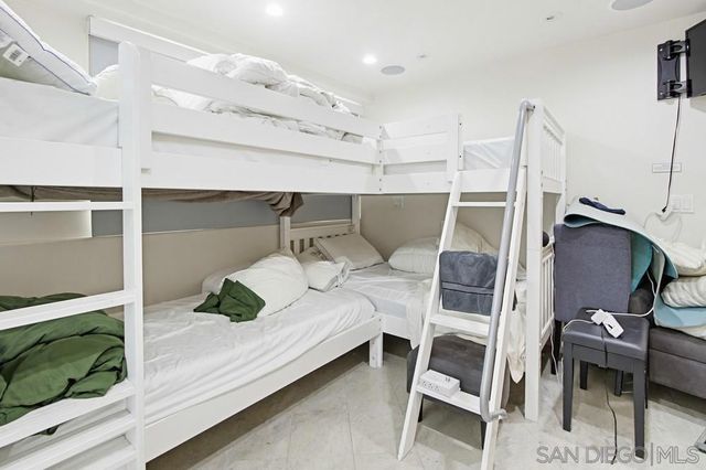 3786 Strandway 1, San Diego, CA 92109