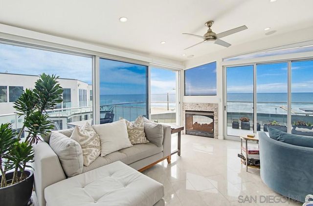 3786 Strandway 1, San Diego, CA 92109