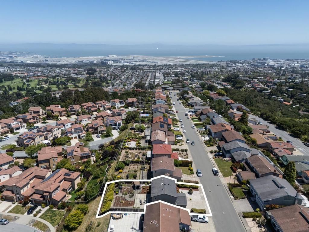 Image 27 of property listing at 1064 Springfield Drive, Millbrae, CA 94030