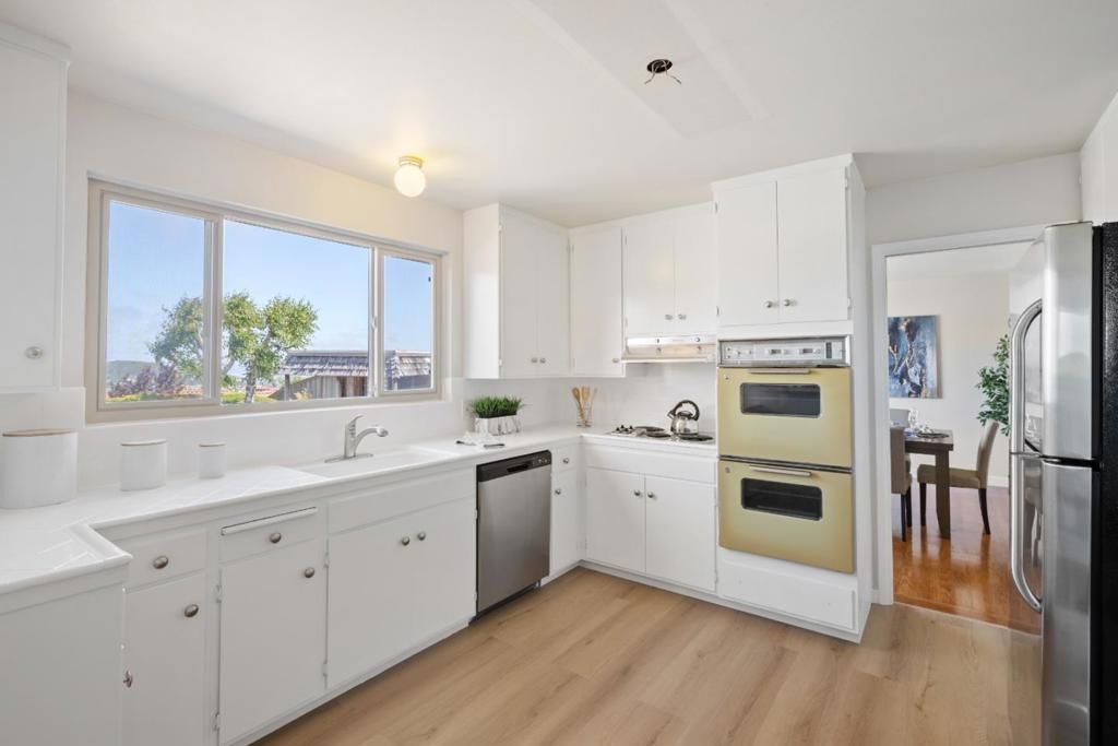 Image 6 of property listing at 1064 Springfield Drive, Millbrae, CA 94030