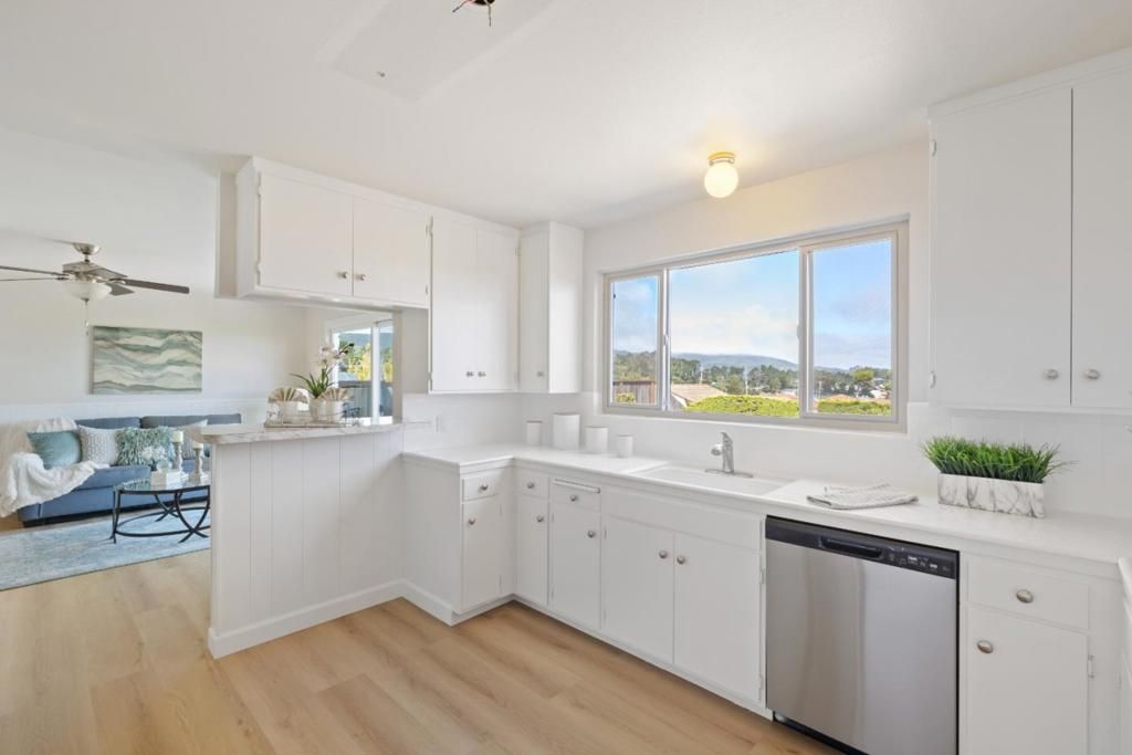 Image 7 of property listing at 1064 Springfield Drive, Millbrae, CA 94030