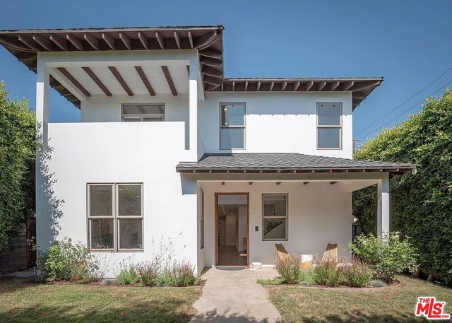 3496 Redwood Avenue, Los Angeles, CA 90066