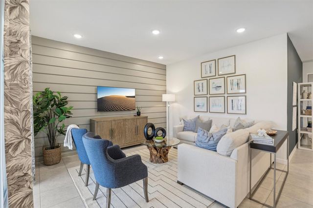 1646 BLUE LAGOON CIRCLE, Mascotte, FL 34753