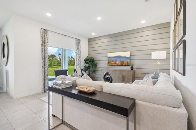 1646 BLUE LAGOON CIRCLE, Mascotte, FL 34753