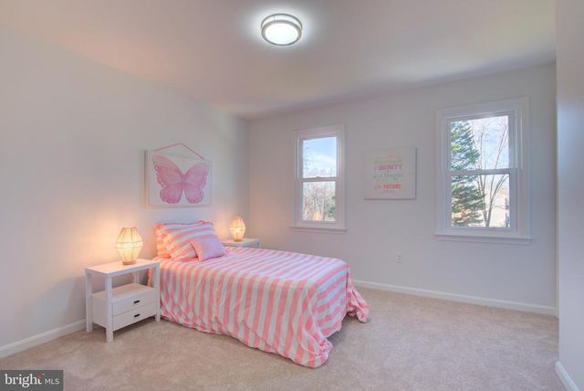 929 HOLLY CREEK DR, Great Falls, VA 22066