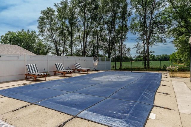 2160 Linway Drive, Beloit, WI 53511