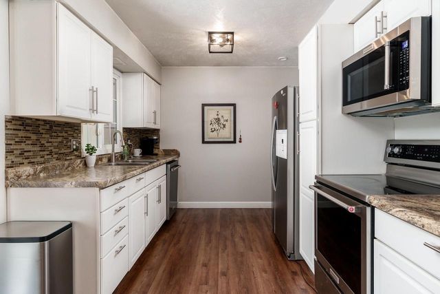 2160 Linway Drive, Beloit, WI 53511