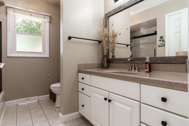 2160 Linway Drive, Beloit, WI 53511
