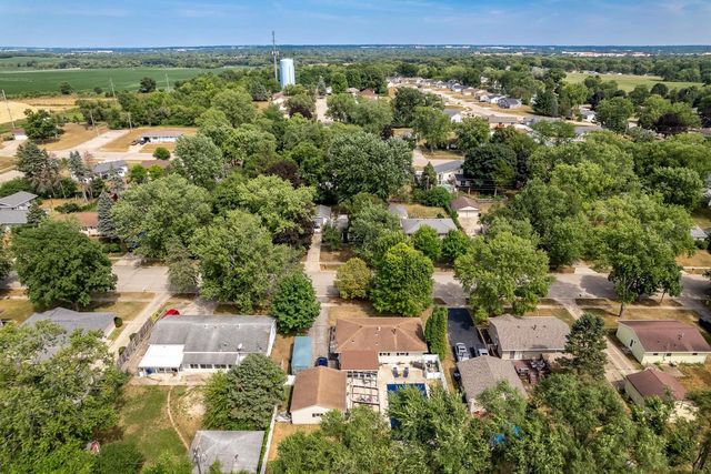 2160 Linway Drive, Beloit, WI 53511