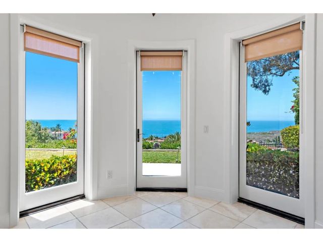 11 Greens Bluff, Newport Coast, CA 92657