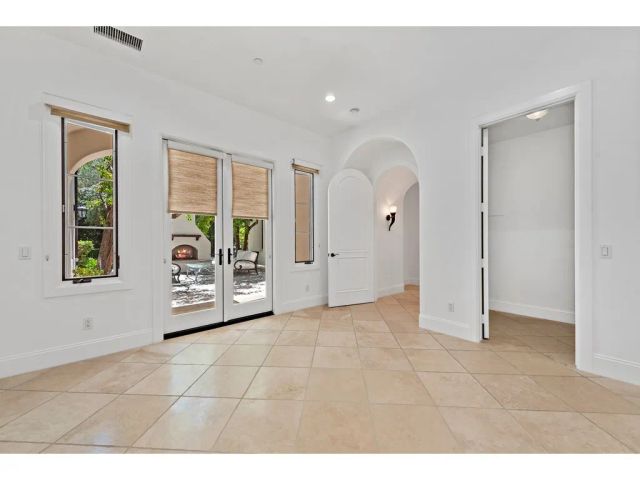 11 Greens Bluff, Newport Coast, CA 92657