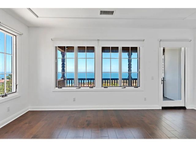 11 Greens Bluff, Newport Coast, CA 92657