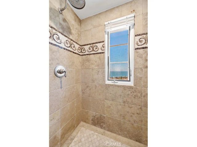 11 Greens Bluff, Newport Coast, CA 92657