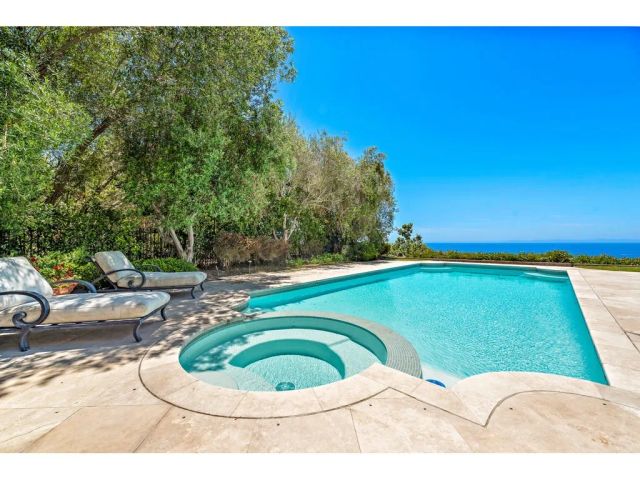 11 Greens Bluff, Newport Coast, CA 92657