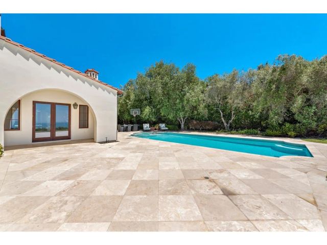 11 Greens Bluff, Newport Coast, CA 92657