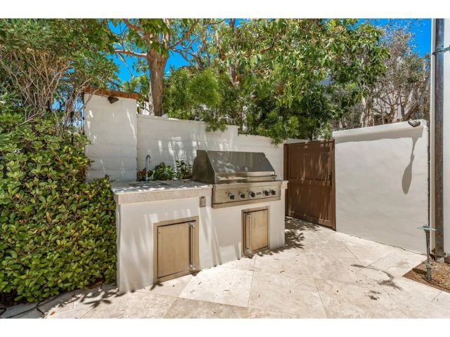 11 Greens Bluff, Newport Coast, CA 92657