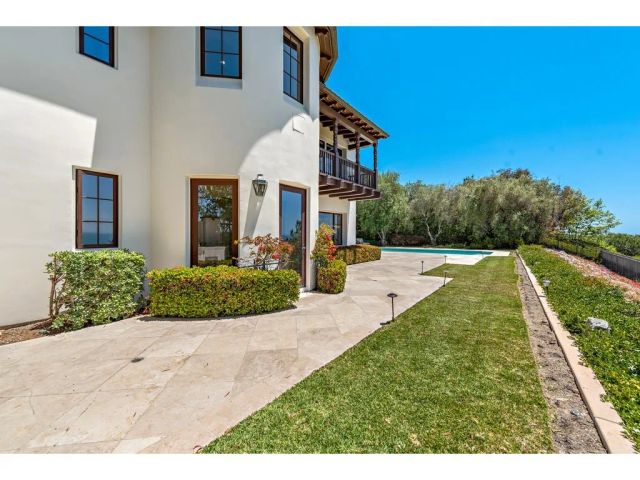 11 Greens Bluff, Newport Coast, CA 92657