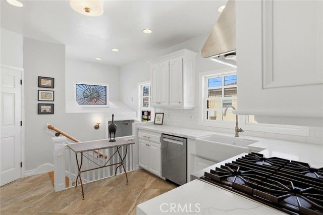 39 Coronado Avenue, Long Beach, CA 90803