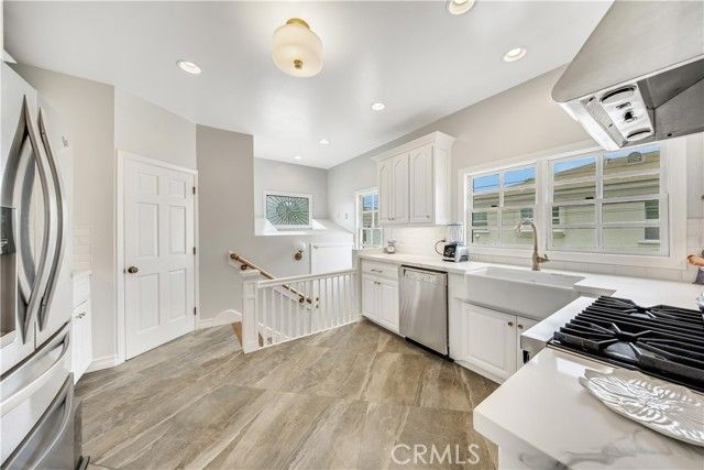 39 Coronado Avenue, Long Beach, CA 90803