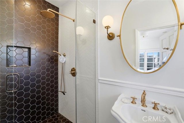 39 Coronado Avenue, Long Beach, CA 90803