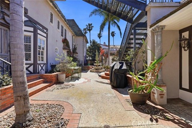 39 Coronado Avenue, Long Beach, CA 90803