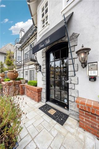 39 Coronado Avenue, Long Beach, CA 90803