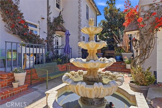 39 Coronado Avenue, Long Beach, CA 90803